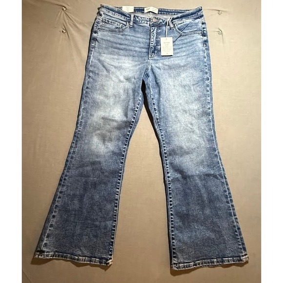 BKE Payton Women's Mid Rise Bootcut Jeans Size 33x30 Blue Wash Denim New - Picture 1 of 8